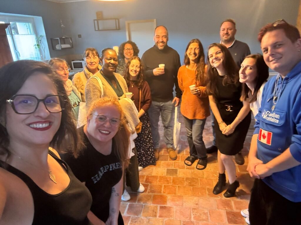 MARION PIETRZAK - SOPHROLOGUE VOIX DES SENS GENESTON - SEANCES COLLECTIVES - Les Éclaireuses du Bien-Être