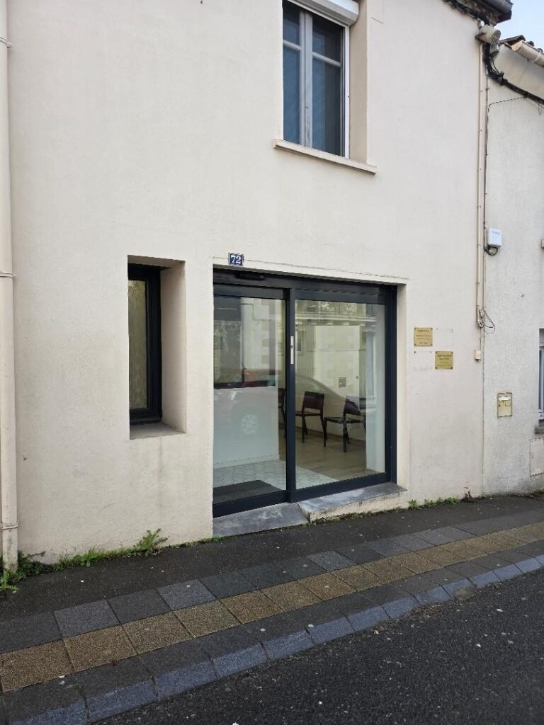 MARION PIETRZAK SOPHROLOGUE VOIX DES SENS VERTOU cabinet extérieur