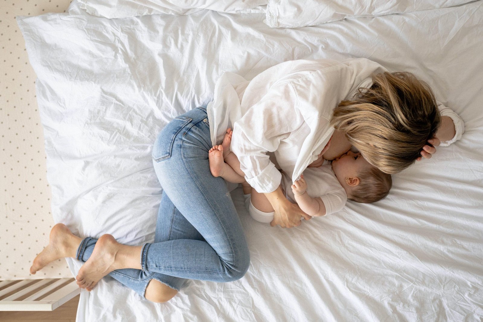 MARION PIETRZAK SOPHROLOGUE VOIX DES SENS GENESTON ALLAITEMENT sophrologie avec bébé